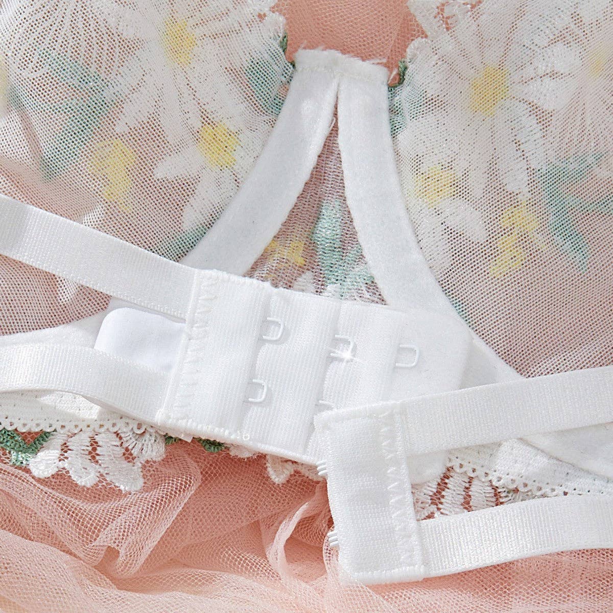 Ladies Embroidery Daisy Bra Thong Lingerie Set